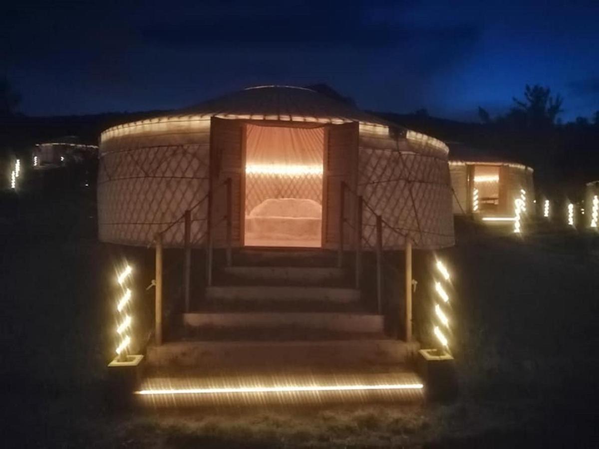Jurta Hotel Balatongyoeroek 外观 照片