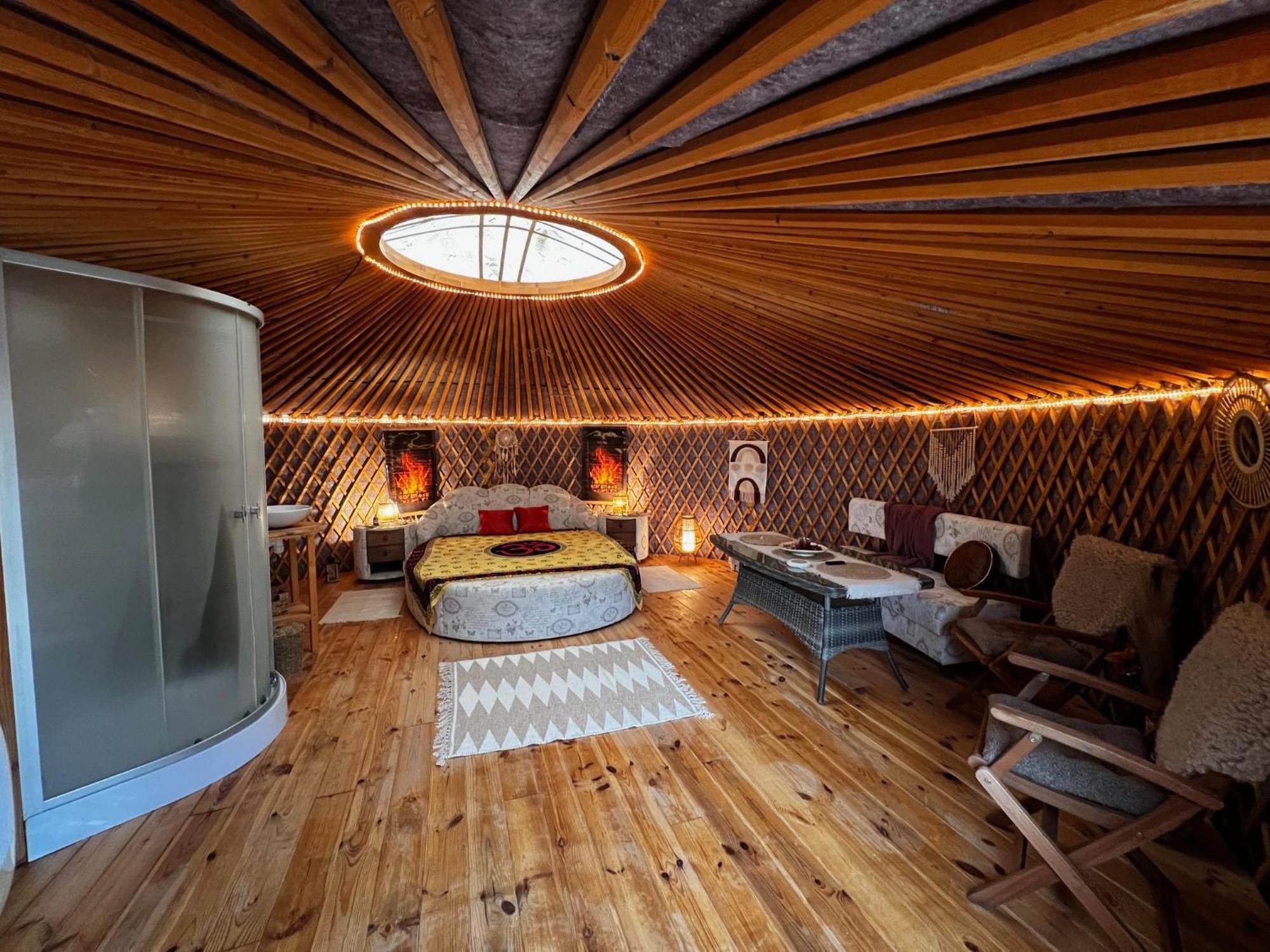 Jurta Hotel Balatongyoeroek 外观 照片